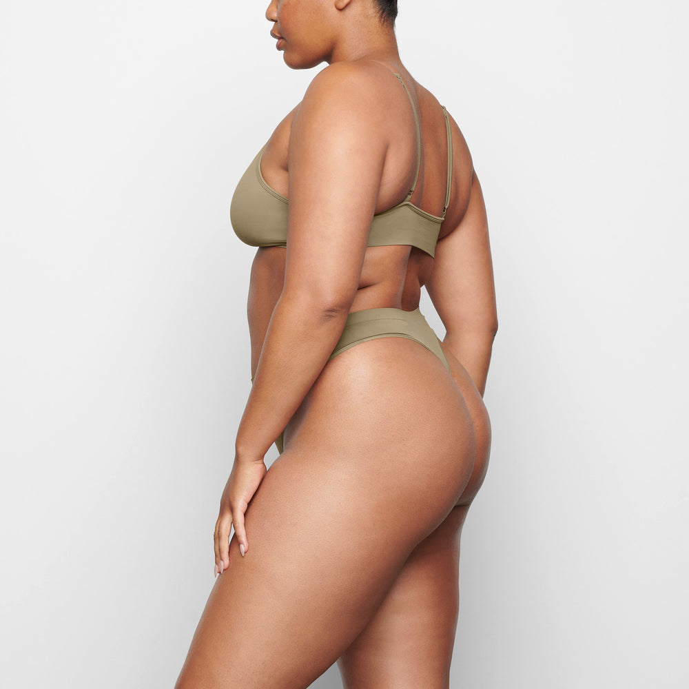 Skims SOFT SMOOTHING Thong Zelene | FCXT-29673