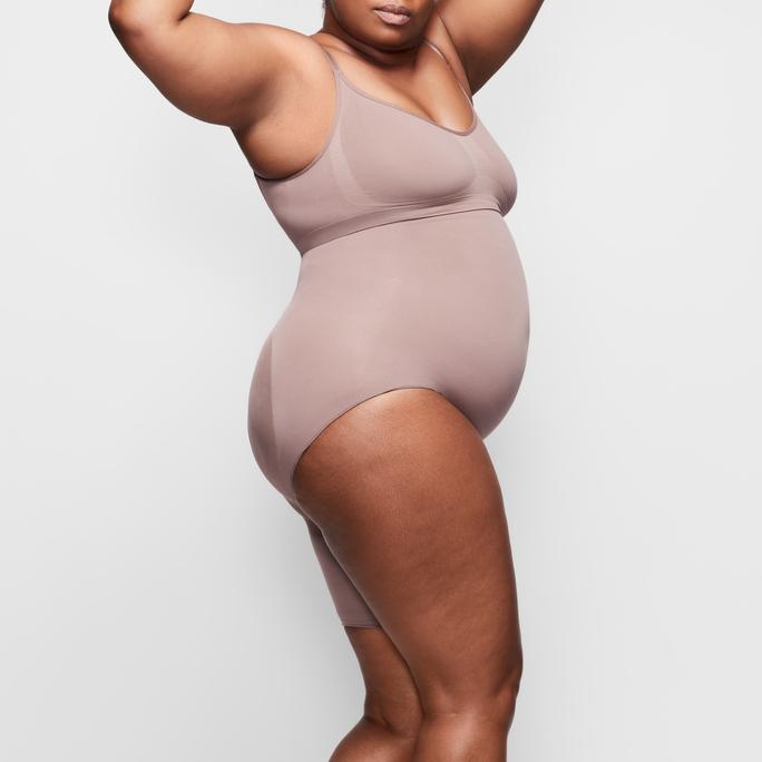Skims SOLUTION SHORT #2 One Leg Shapewear Hnede | PLJG-30816