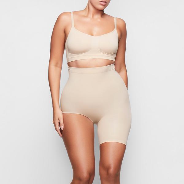 Skims SOLUTION SHORT #2 One Leg Shapewear Béžové | XIOA-94630