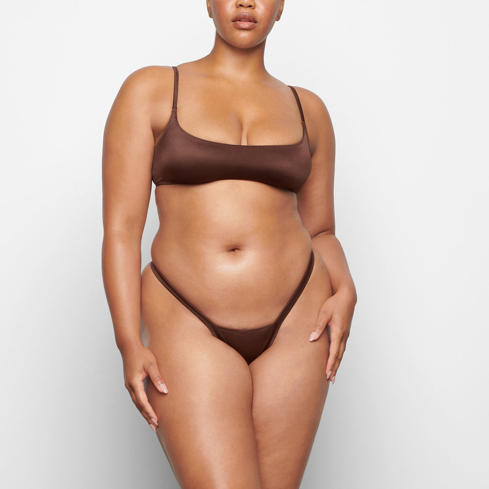 Skims STRETCH SATIN BUTTERFLY Thong Čokoláda | SVAG-95847