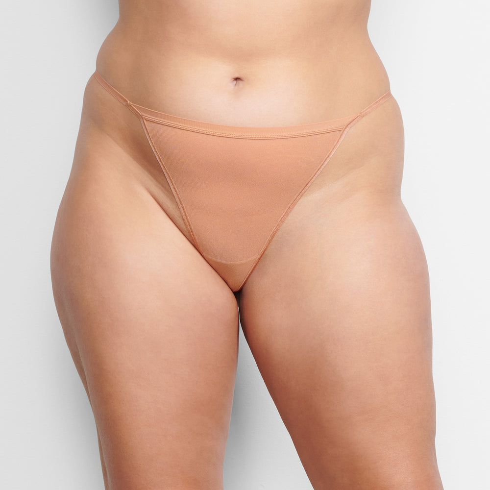 Skims SUMMER MESH STRING Thong Béžové | PHGQ-90741
