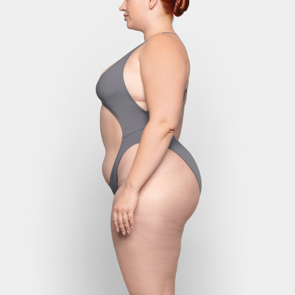 Skims SWIM CUT OUT MONOKINI One Piece Tmavo Siva | CBEX-21386