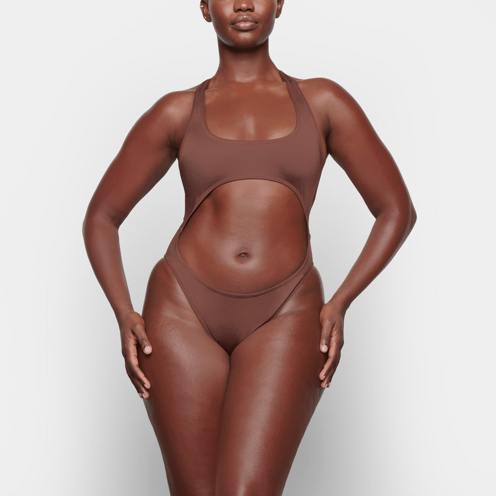 Skims SWIM CUT OUT MONOKINI One Piece Čokoláda | GDHQ-81064