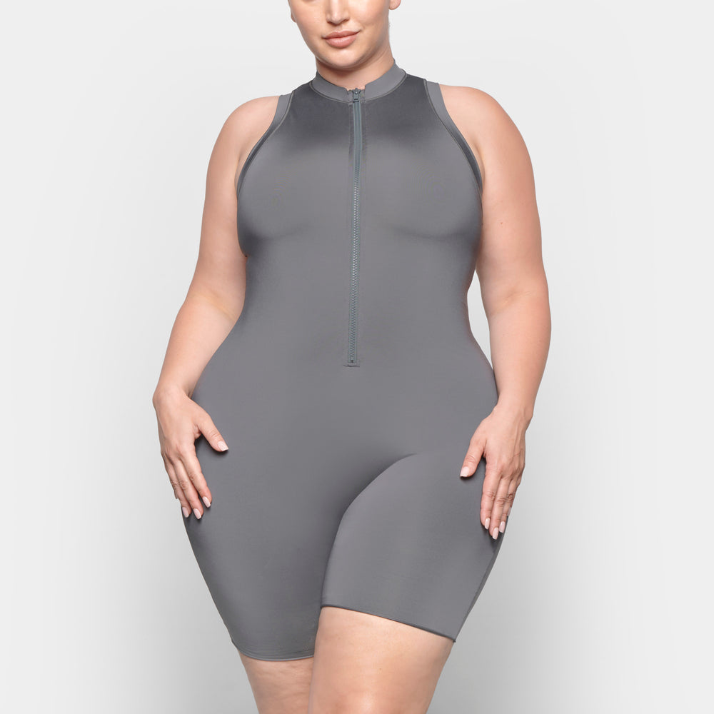 Skims SWIM MOCK NECK CYCLE SUIT One Piece Tmavo Siva | WUAD-02567