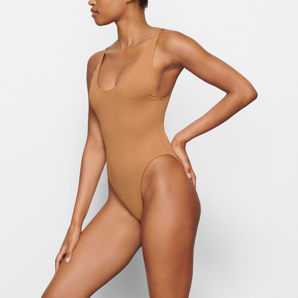Skims SWIM SCOOP NECK One Piece Marhule | IFWX-68509