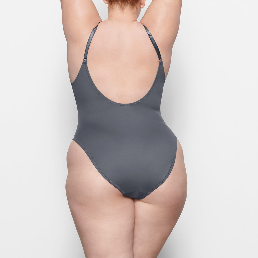 Skims SWIM SCOOP NECK One Piece Tmavo Siva | VEDS-67954