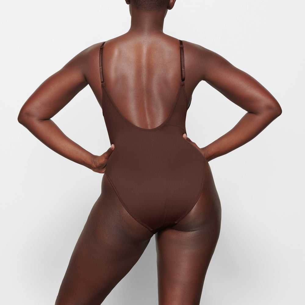 Skims SWIM SCOOP NECK One Piece Čokoláda | GEYM-54672