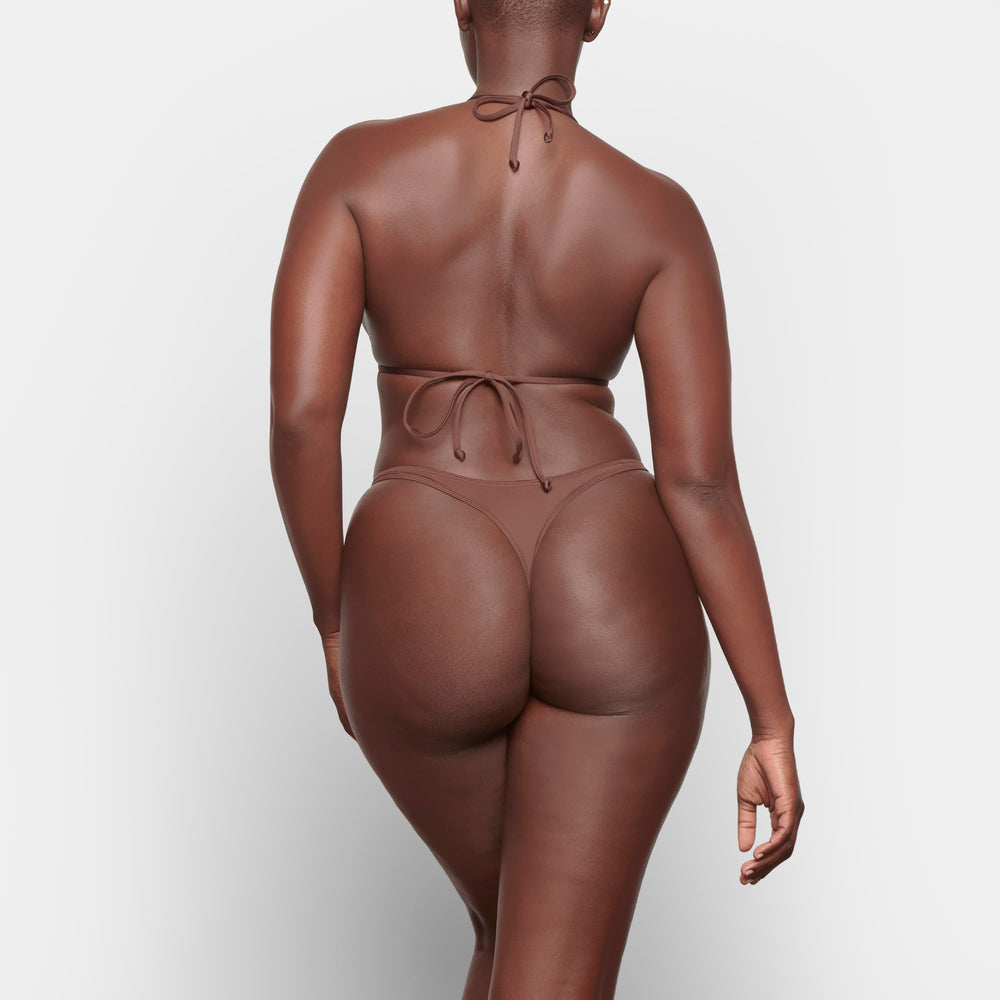 Skims SWIM Thong Čokoláda | MRQH-26345