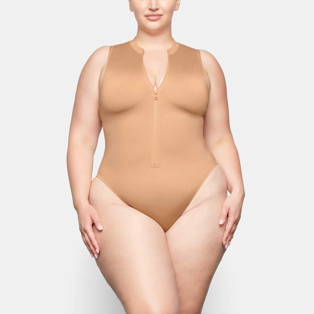 Skims SWIM ZIP FRONT SLEEVELESS One Piece Béžové | FHIQ-23740