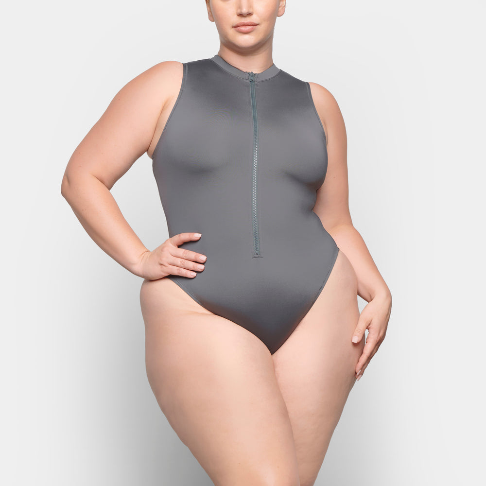 Skims SWIM ZIP FRONT SLEEVELESS One Piece Tmavo Siva | OIRH-10498