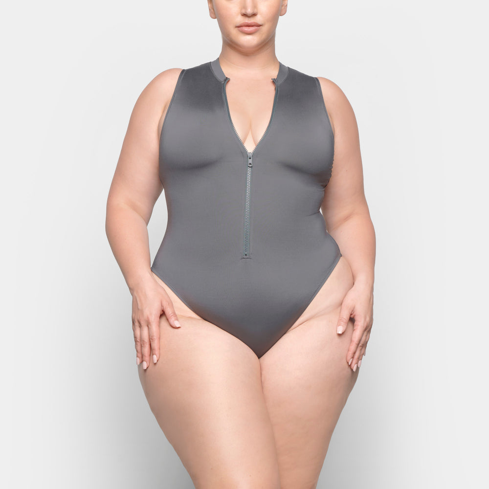 Skims SWIM ZIP FRONT SLEEVELESS One Piece Tmavo Siva | OIRH-10498