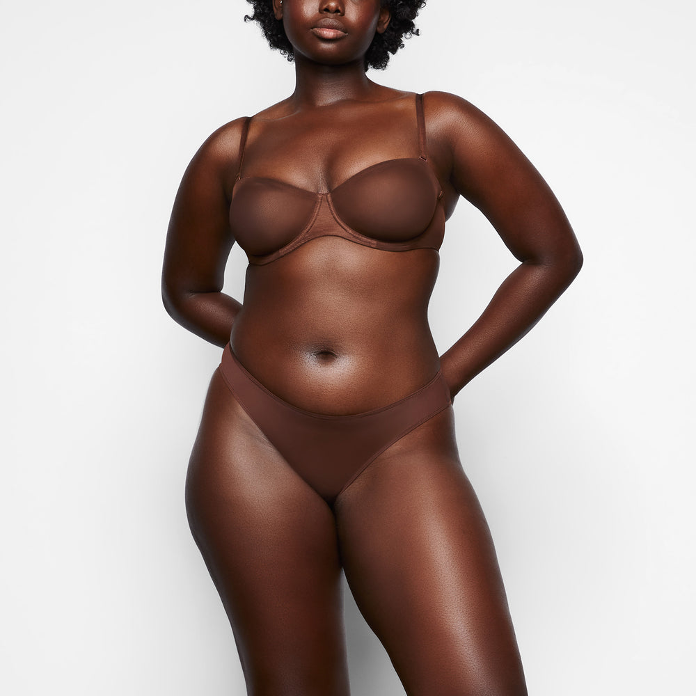 Skims ULTRA FINE MESH Strapless Bra Čokoláda | GEOI-31709