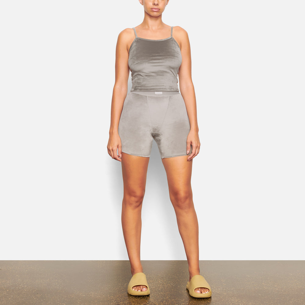 Skims VELOUR Cami Siva | VBOT-64127
