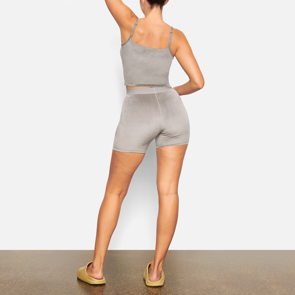 Skims VELOUR Cami Siva | VBOT-64127