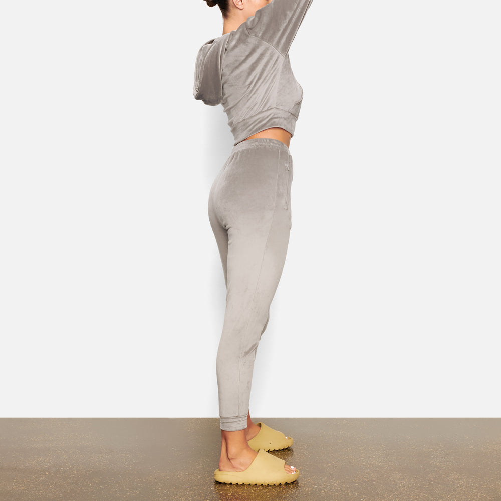 Skims VELOUR Joggers Siva | GLVW-14520