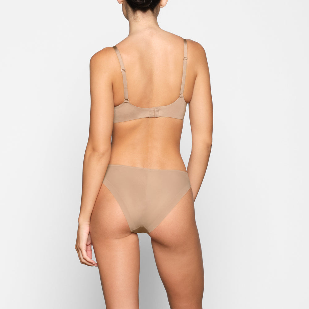 Skims WEIGHTLESS Scoop Neck Bra Béžové | BYEW-86140