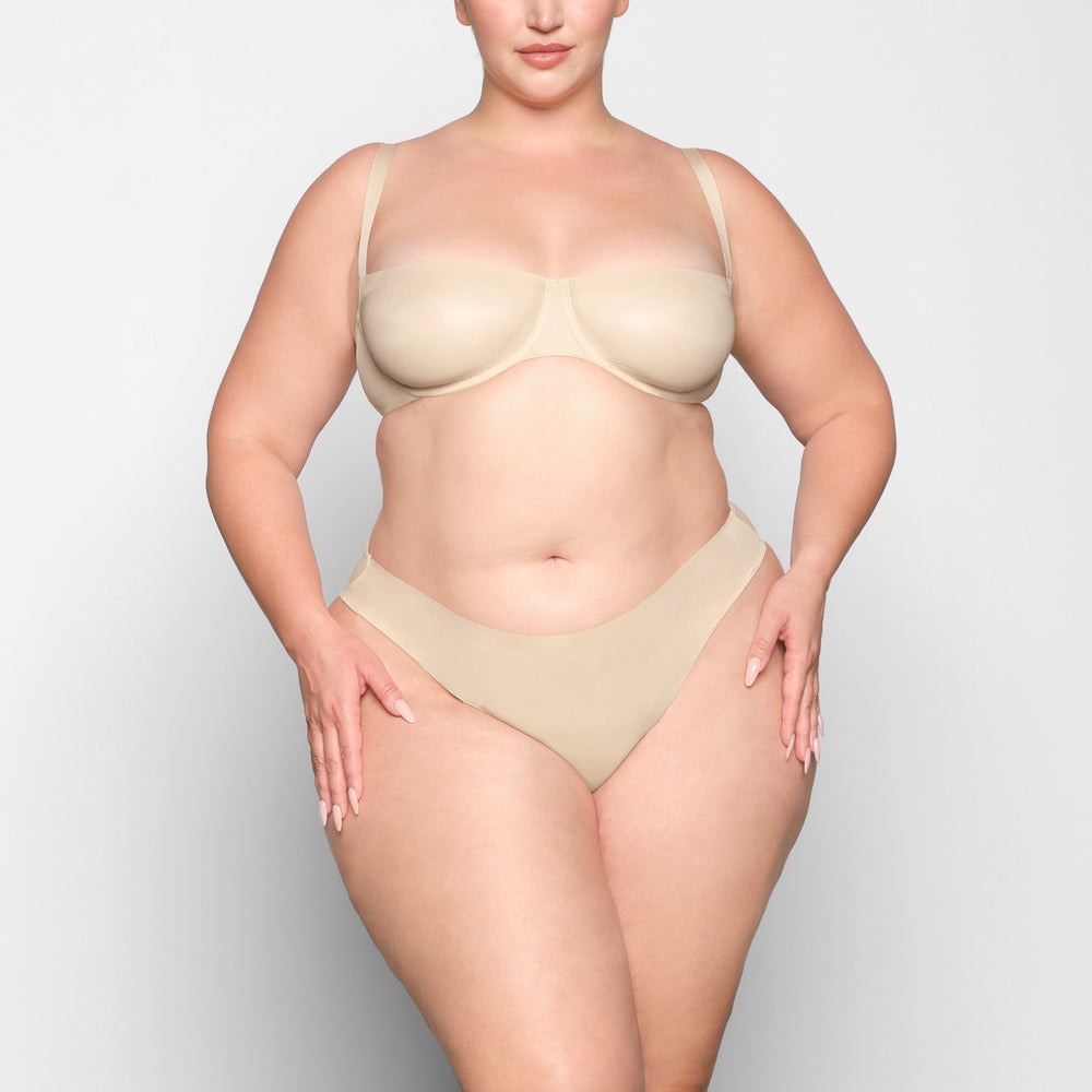 Skims WEIGHTLESS Thong Hnede | SRQI-75968