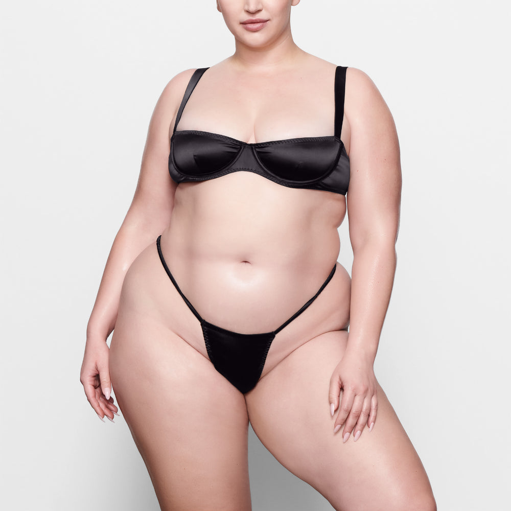 Skims WOVEN SHINE SCRUNCHIE STRING Thong Čierne | YVZQ-03184
