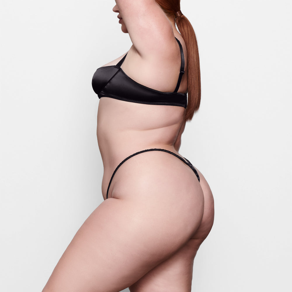 Skims WOVEN SHINE SCRUNCHIE STRING Thong Čierne | YVZQ-03184