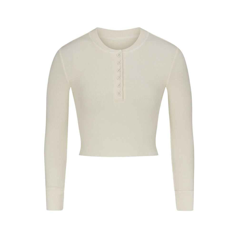 Skims COTTON RIB LONG SLEEVE CROP Henley Biele | JBPZ-90786