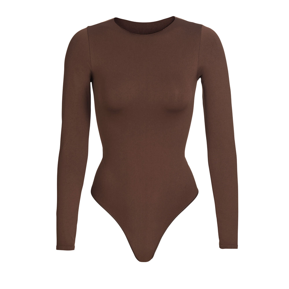 Skims ESSENTIAL CREW NECK Long Sleeve Bodysuit Káva | LIGE-96375