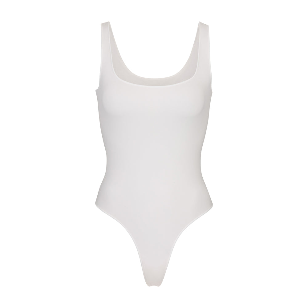 Skims ESSENTIAL Scoop Neck Bodysuit Biele | GLPT-70845
