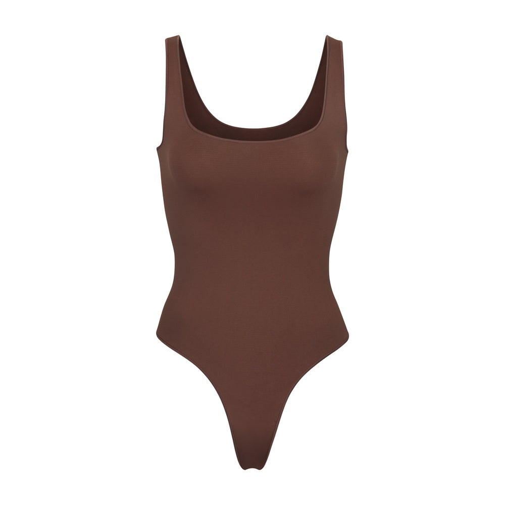Skims ESSENTIAL Scoop Neck Bodysuit Káva | XEZM-49032