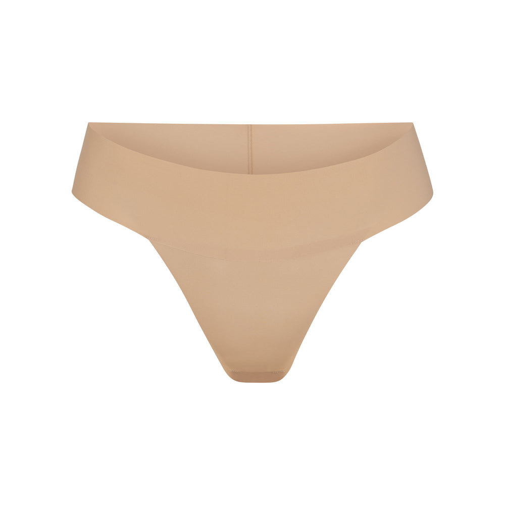 Skims FREE CUT Thong Béžové | BAYN-23607