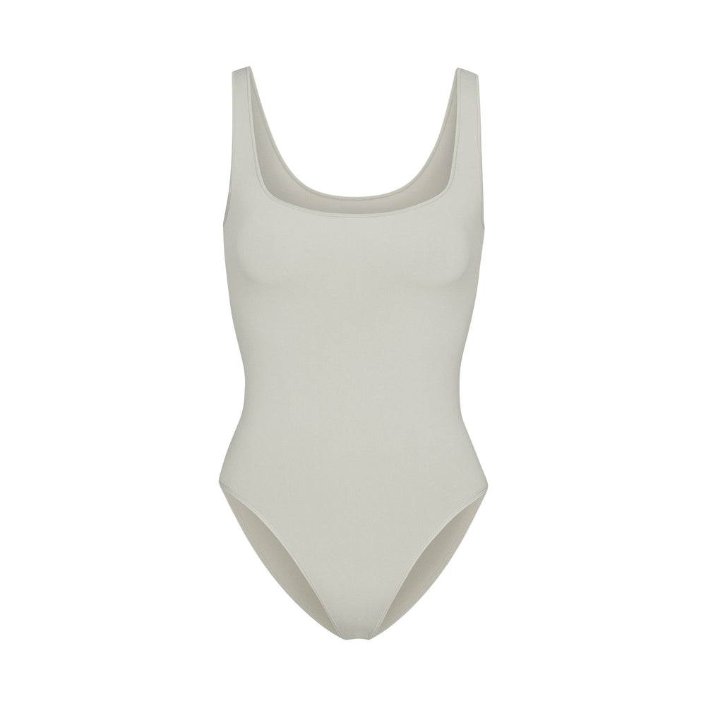 Skims LIGHT ESSENTIAL Scoop Neck Bodysuit Biele | IZCT-80942