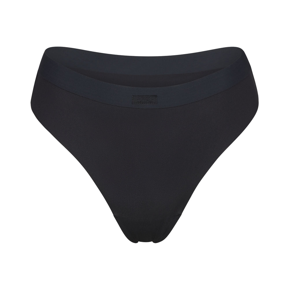 Skims SMOOTH RIB Thong Čierne | QXBO-91043