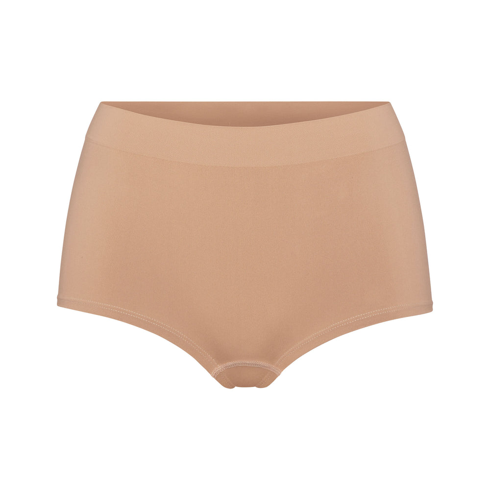 Skims SOFT SMOOTHING Boy Short Béžové | BIRG-71605