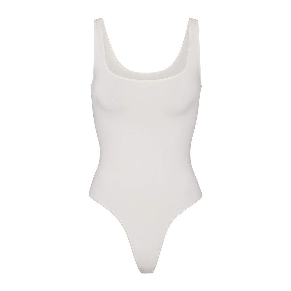 Skims SOFT SMOOTHING Thong Bodysuit Biele | EBRQ-71502